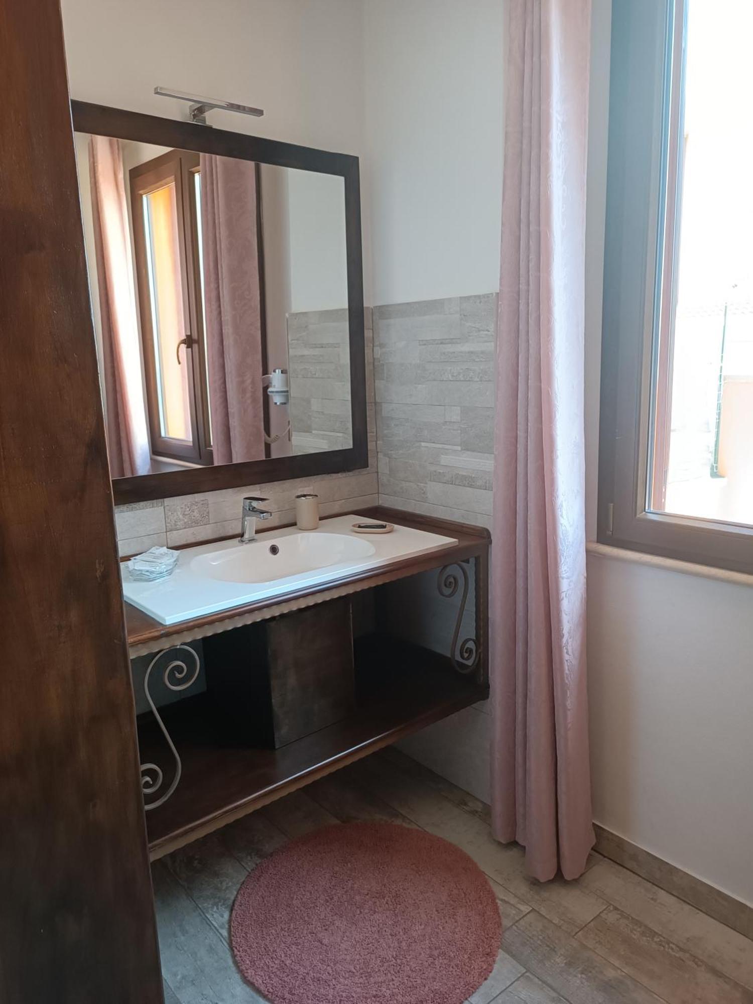 B&B Mamuthones Порто-Торрес Номер фото